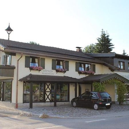 Gaestehaus Sattlerhof Bernau am Chiemsee Exterior photo